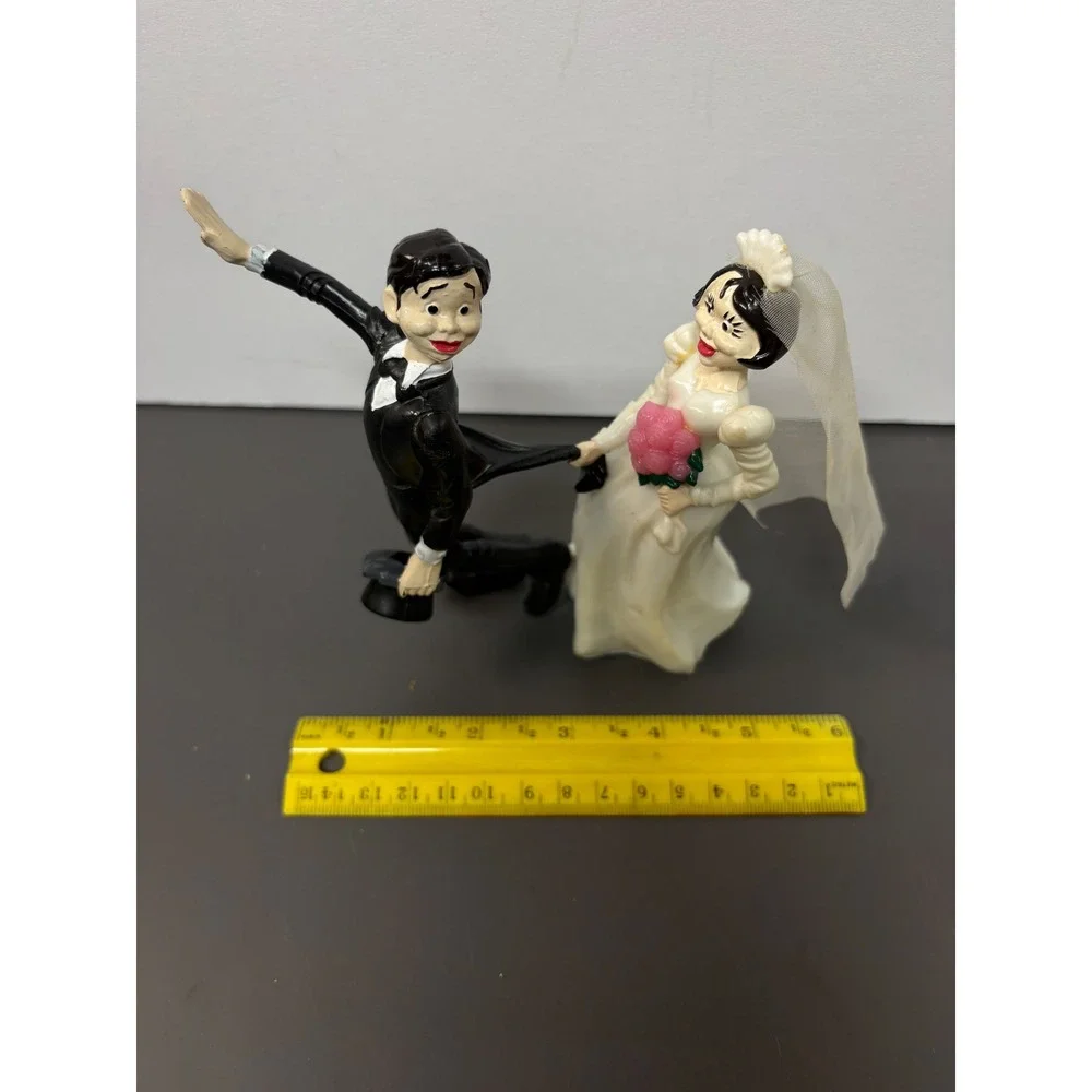Vintage 1972 Wilton Runaway Groom‎ Wedding Cake Topper Humorous Plastic Figurine
